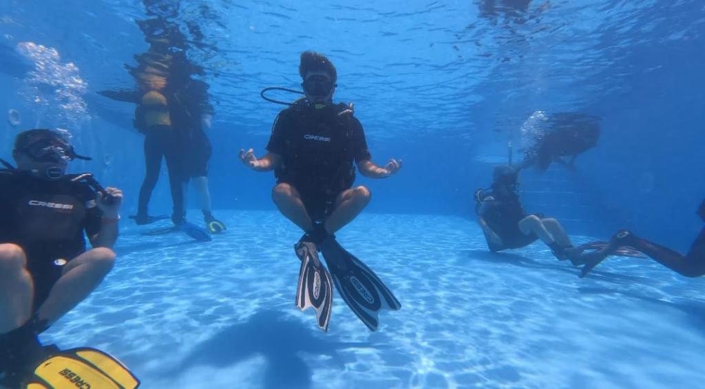 Iniciarse en el buceo de forma segura y accesible con el Hotel Abril